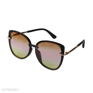 Hot Sale Good Quality Unisex Sunglasses Fashion Eyewear Cheap Glasses