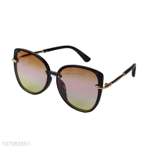 Hot Sale Good Quality Unisex Sunglasses Fashion Eyewear Cheap Glasses