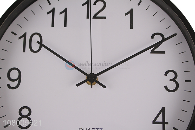 New product simple wall clock personality fashionable living room clock