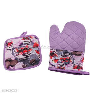 Good quality kitchen cooking baking grilling oven mitts and pot holders sets