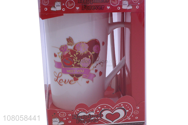 Fashion Design Ceramic Cup Gift Set For Wedding