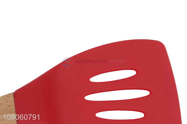 Factory wholesale creative silicone slotted spatula for kitchen