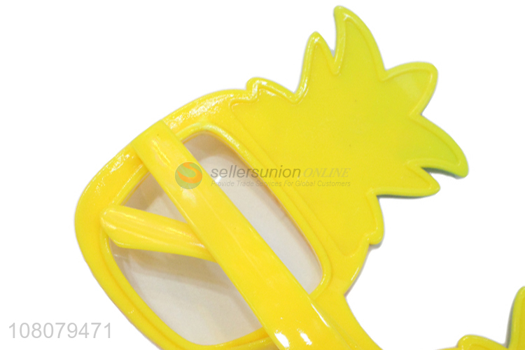 Yiwu market yellow plastic pineapple glasses creative festival glasses