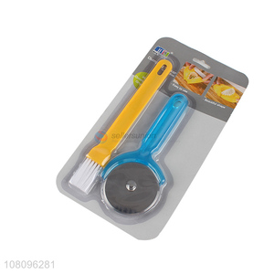 China supplier kitchen baking brush with pizza wheel
