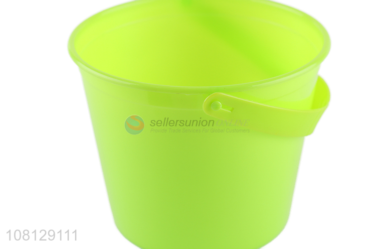 Good quality small plastic sand bucket outdoor beach sand toy