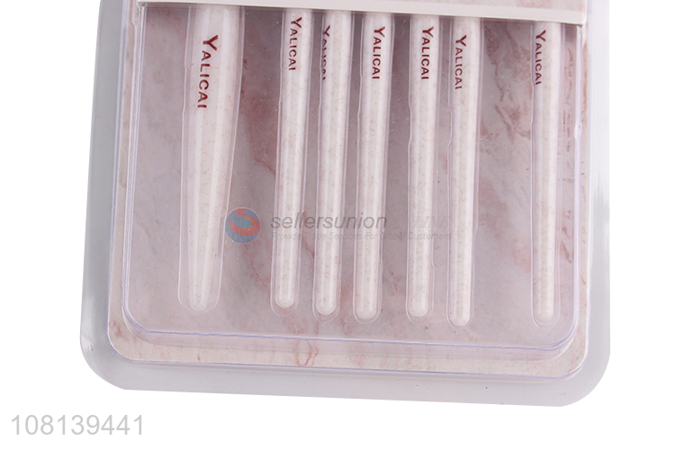 Yiwu factory creative soft hair makeup brush for sale