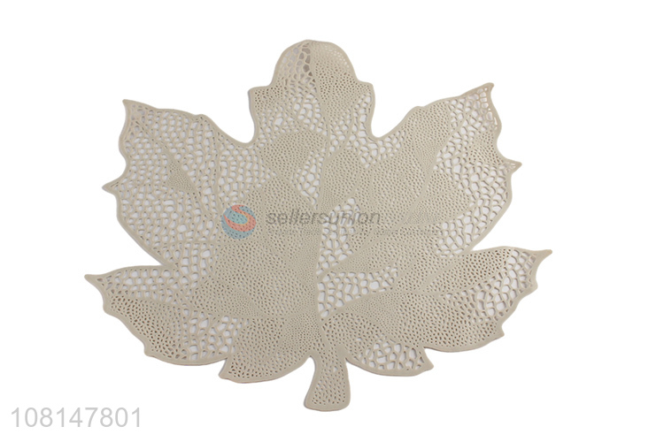 China supplier creative hollow-out leaf pvc placemat table mats