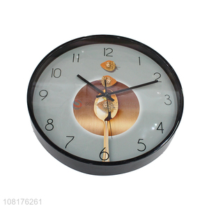 China factory round <em>wall</em> <em>clocks</em> silent analog quartz plastic <em>wall</em> clock