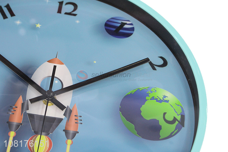 Wholesale creative round rocket wall clock for bedroom decoration