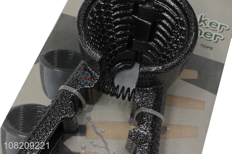 Wholesale price black iron nut cracker kitchen tools