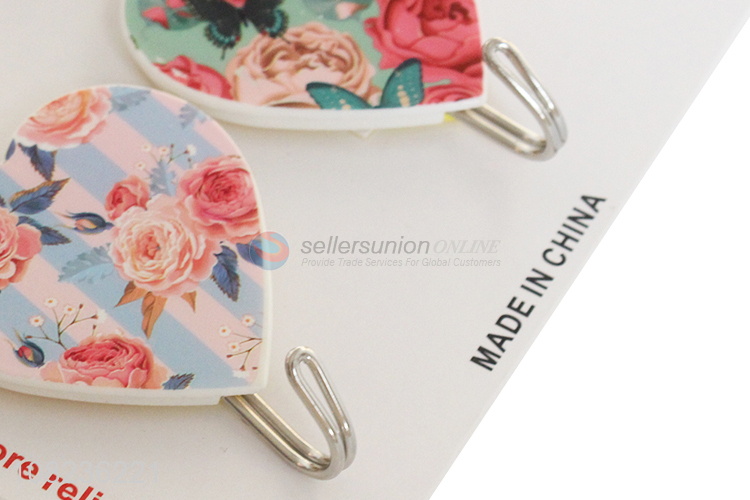 Good Price 4 Pieces Heavy Duty Sticky Hooks Heart Shape Wall Hooks
