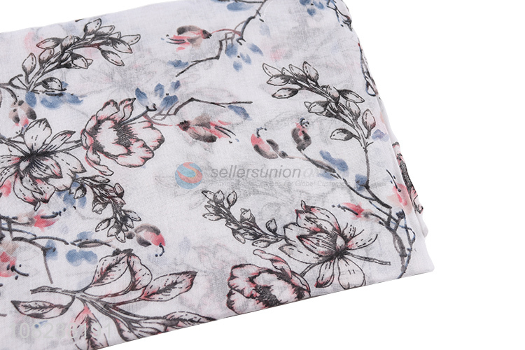 Low price wholesale white fashion scarf printed silk scarf