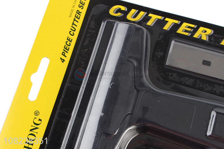 Hot selling black plastic window scraper with spare blade