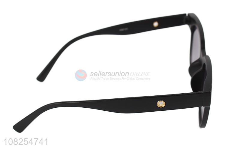 Newest Black Frame Sunglasses Fashion Outdoor Eyewear
