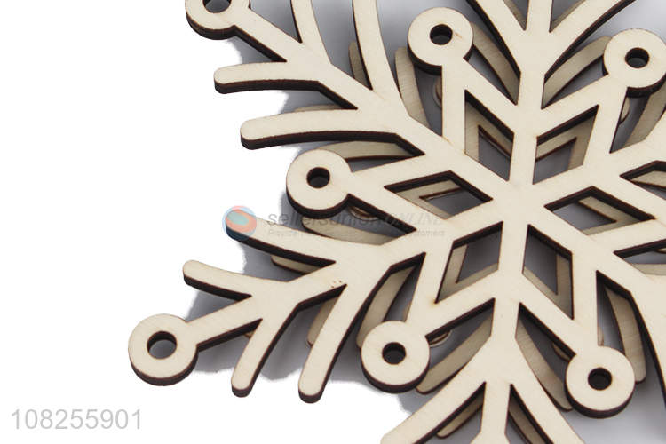 Hot selling wooden snowflake slice Christmas decoration hanging cutout