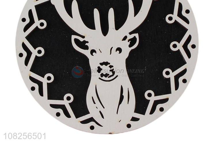 Yiwu wholesale wood carving elk pendant christmas decoration