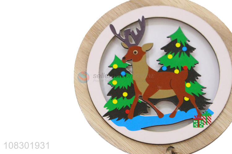Good quality creative painted wood carving Christmas pendant