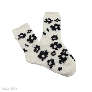 Factory price fleece socks polyester tube socks for ladies