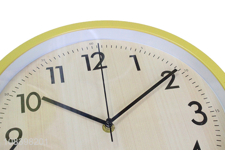 Factory price simple plastic silent wall clock digital clock