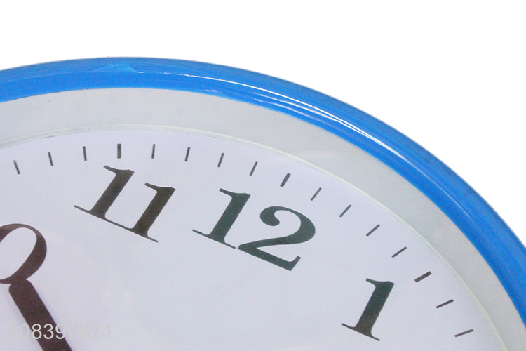 Wholesale price simple plastic round wall clock for office