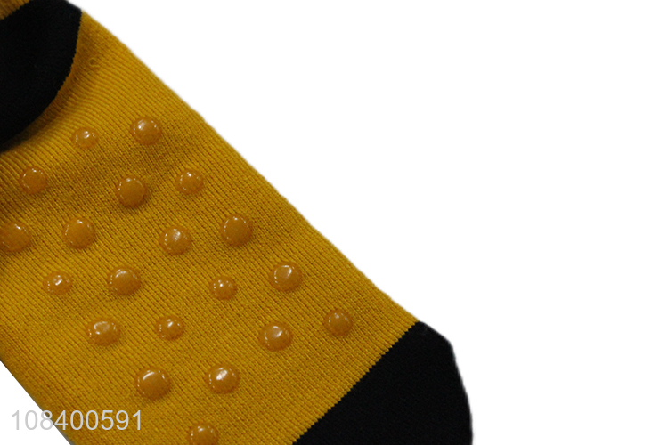 Wholesale from china fashion printed yellow socks women socks