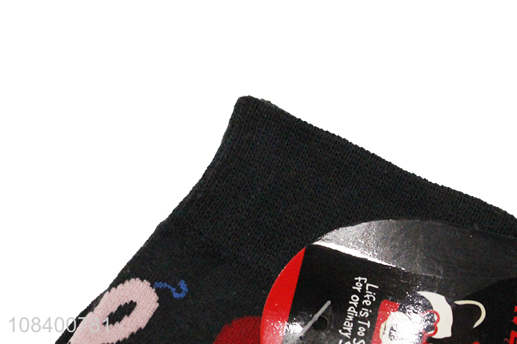 Yiwu wholesale fashion comfortable crew socks cotton socks