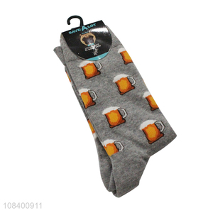 Low price beer pattern cotton socks crew socks for sale