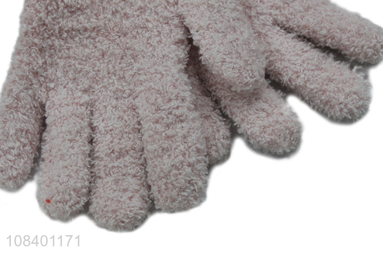 Yiwu wholesale plush winter warm women gloves for hand protection
