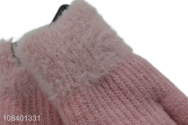 Online wholesale pink plush kids outdoor winter gloves