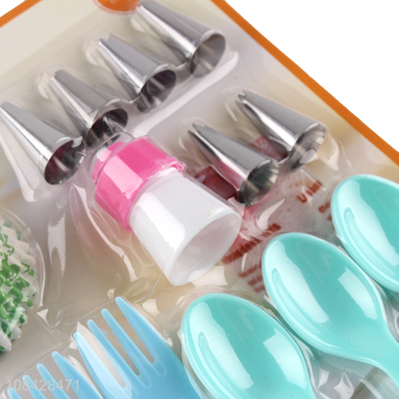 Wholesale bakeware set kitchen baking tool set with plastic spoons forks