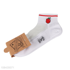 Online wholesale girls fashion short socks polyester ankle socks