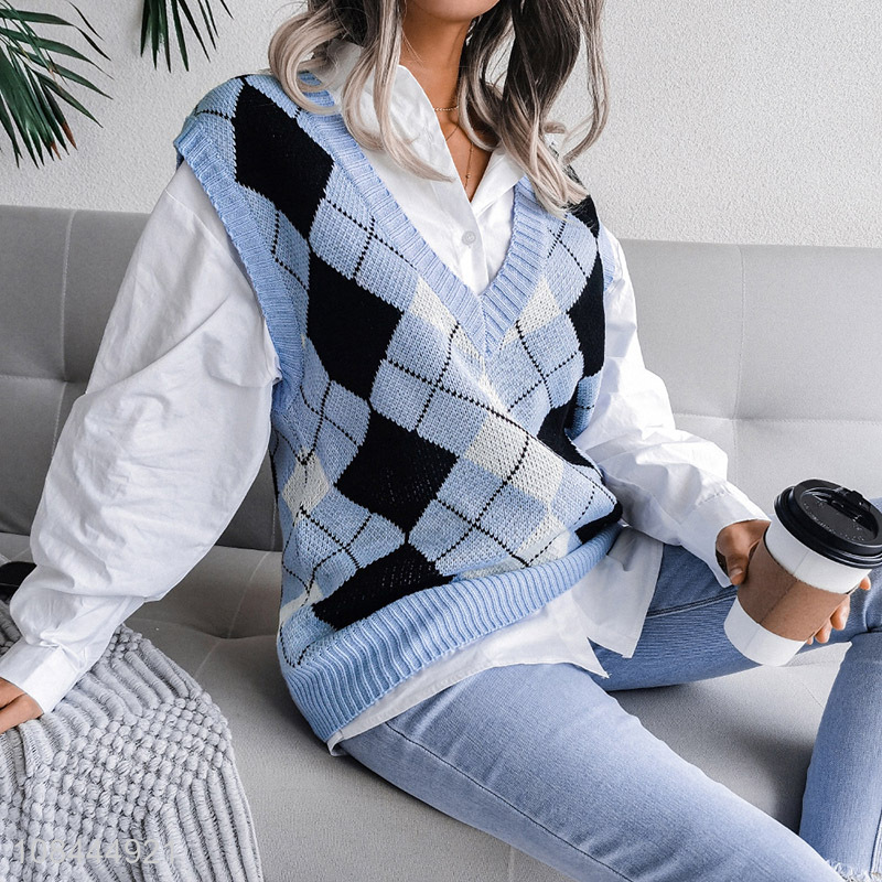 Wholesale autumn and winter V neck rhombus knitted vest for women girls