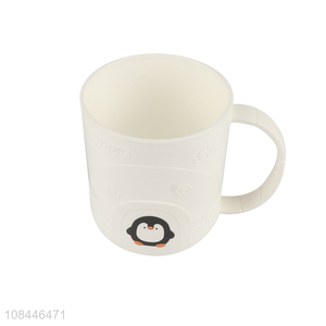 Online wholesale white plastic water mug water cup for daily use