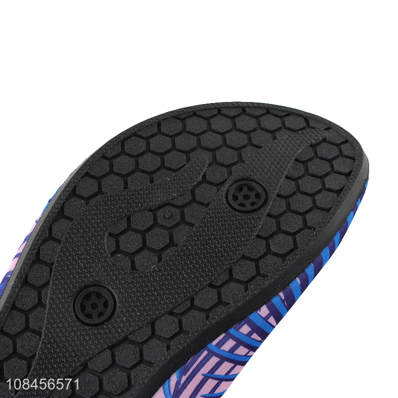 Wholesale women water shoes barefoot quick-dry aqua slip-on shoes