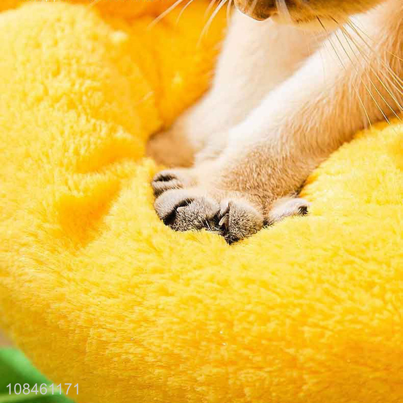 Hot sale flower shaped soft warm washable cat cushion bed cat nest