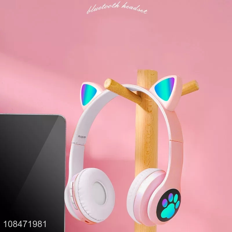 Wholesale 5.0 wireless bluetooth headphones with led light for women girls