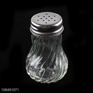 Wholesale glass spice salt pepper shaker with metal lid condiment shaker