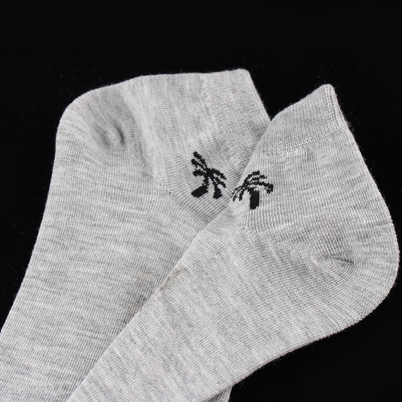 Yiwu factory grey men casual short socks breathable socks