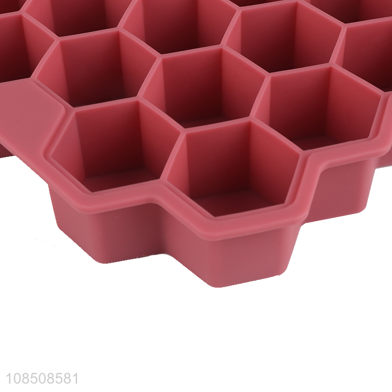 Hot selling 37-cavity flexible silicone ice cube tray with lid