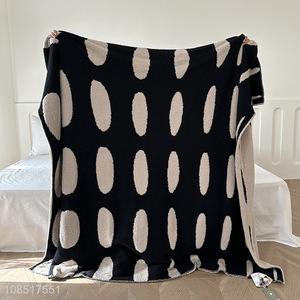 Wholesale trendy winter warm soft comfortable blanket for a nap