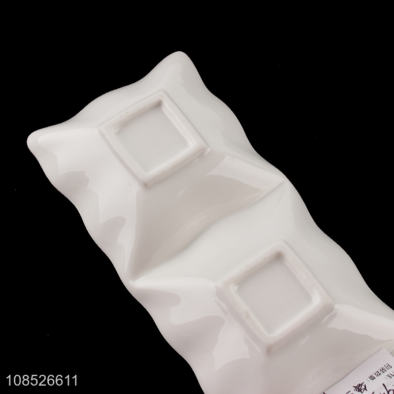 Factory price 3-compartment ceramic dish for spice soy sauce