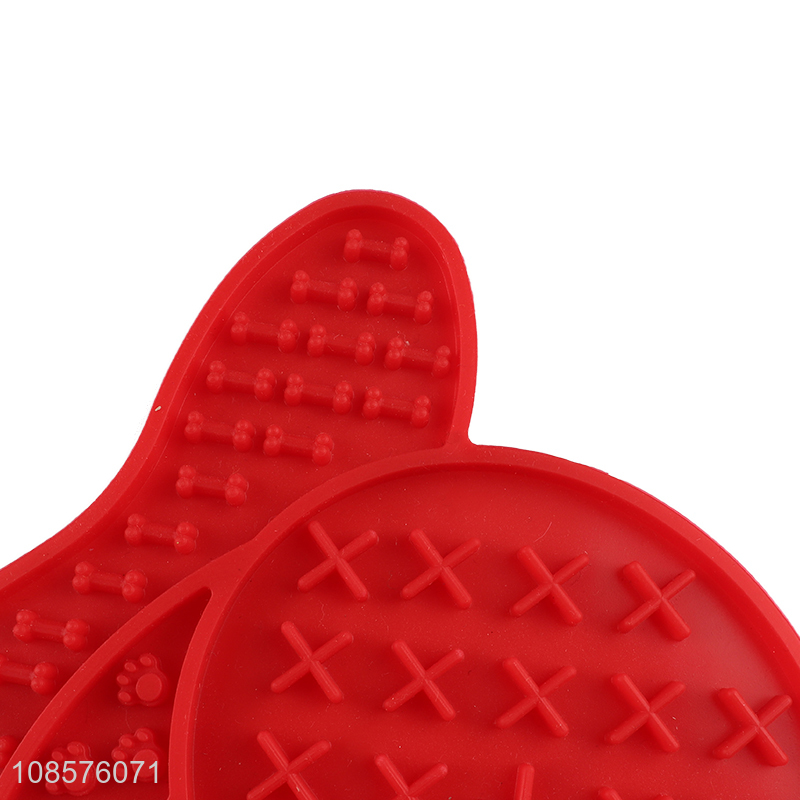 Good quality pets licking pad mats with suction cups