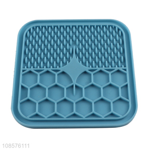 New products pets food licking pad with suction cups