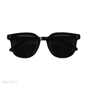 Custom fashion sunglasses plastic sunglasses for women and men