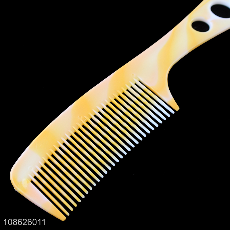 Low price colorful hoseuhold plastic comb salon hairstyling comb