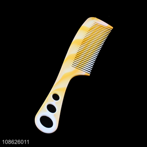 Low price colorful hoseuhold plastic comb salon hairstyling comb