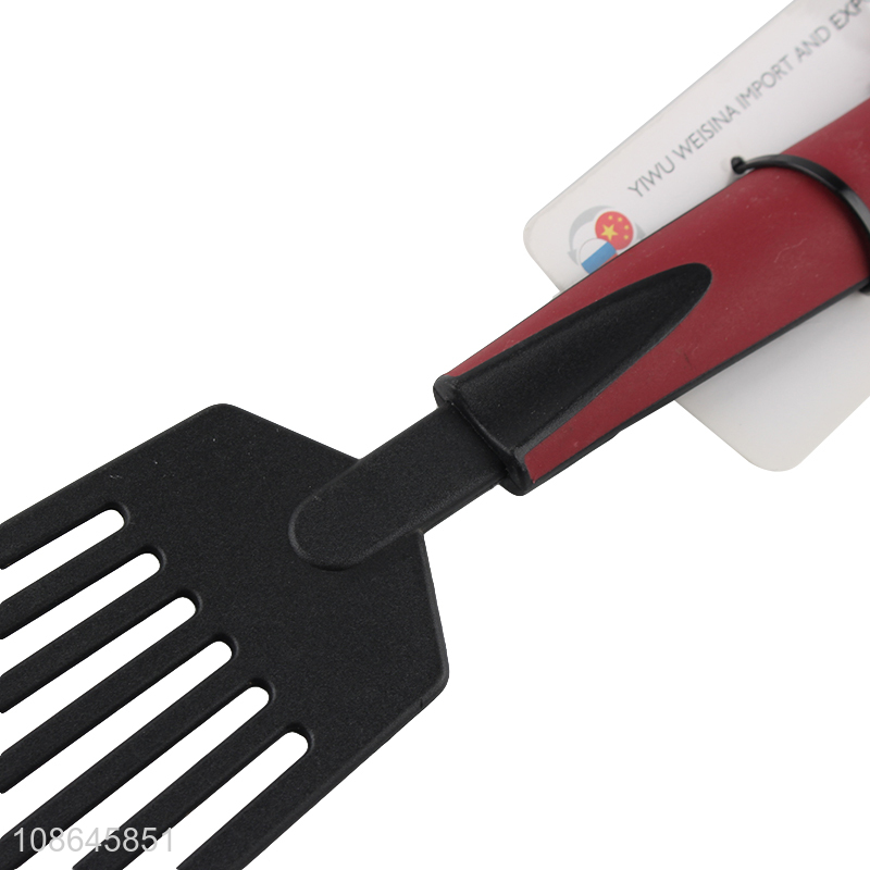 Wholesale heat resistant nylon slotted fish spatula turner for kitchen