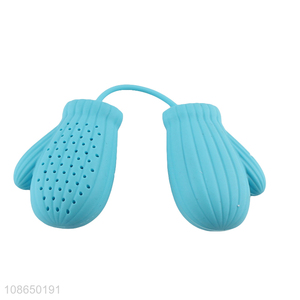 Factory supply novelty glove shape silicone tea filter mini tea strainer