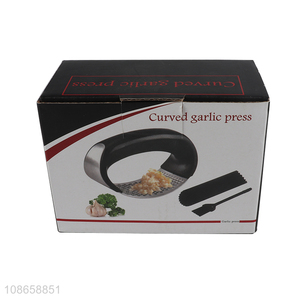 Yiwu market kitchen gadget handheld curved garlic press set