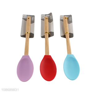 Wholesale heat resistant food grade silicone basting spoon with bamboo handle
